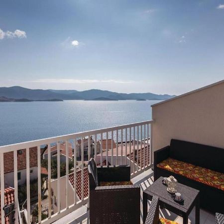 Apartman Sutalo Komarna Esterno foto