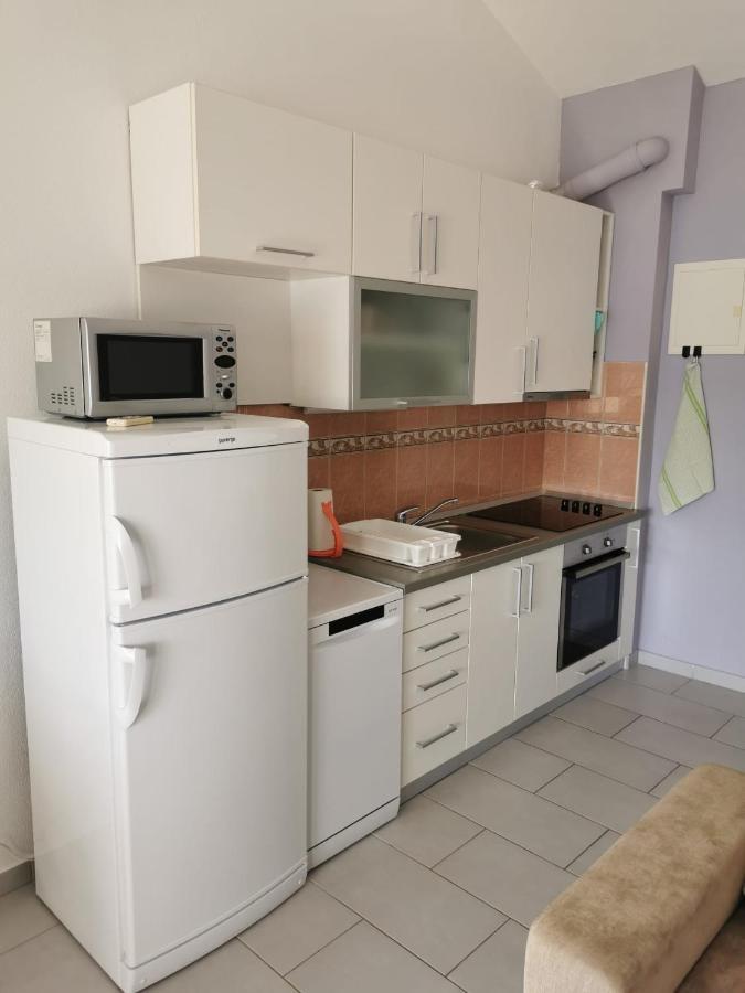 Apartman Sutalo Komarna Esterno foto