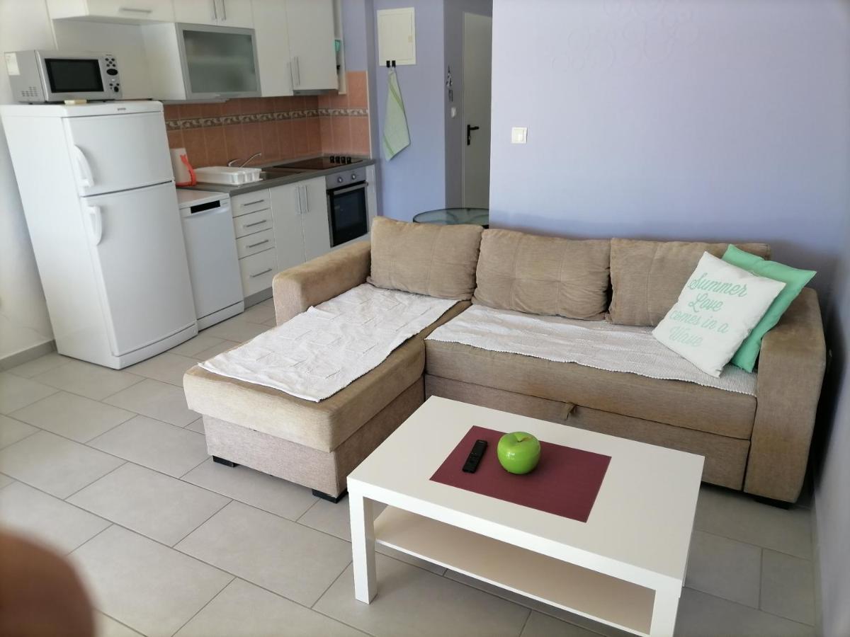 Apartman Sutalo Komarna Esterno foto