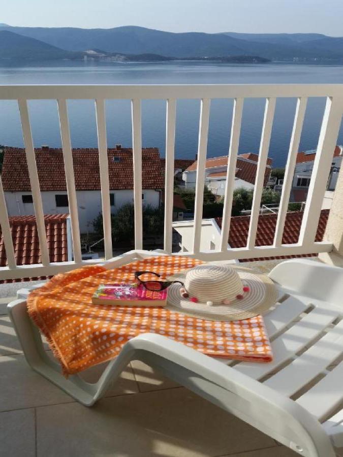 Apartman Sutalo Komarna Esterno foto