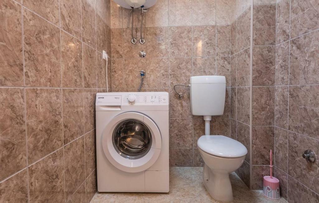 Apartman Sutalo Komarna Esterno foto