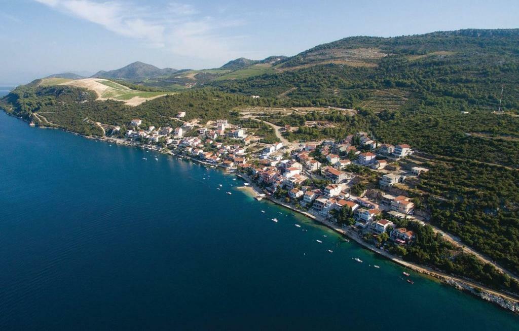 Apartman Sutalo Komarna Esterno foto
