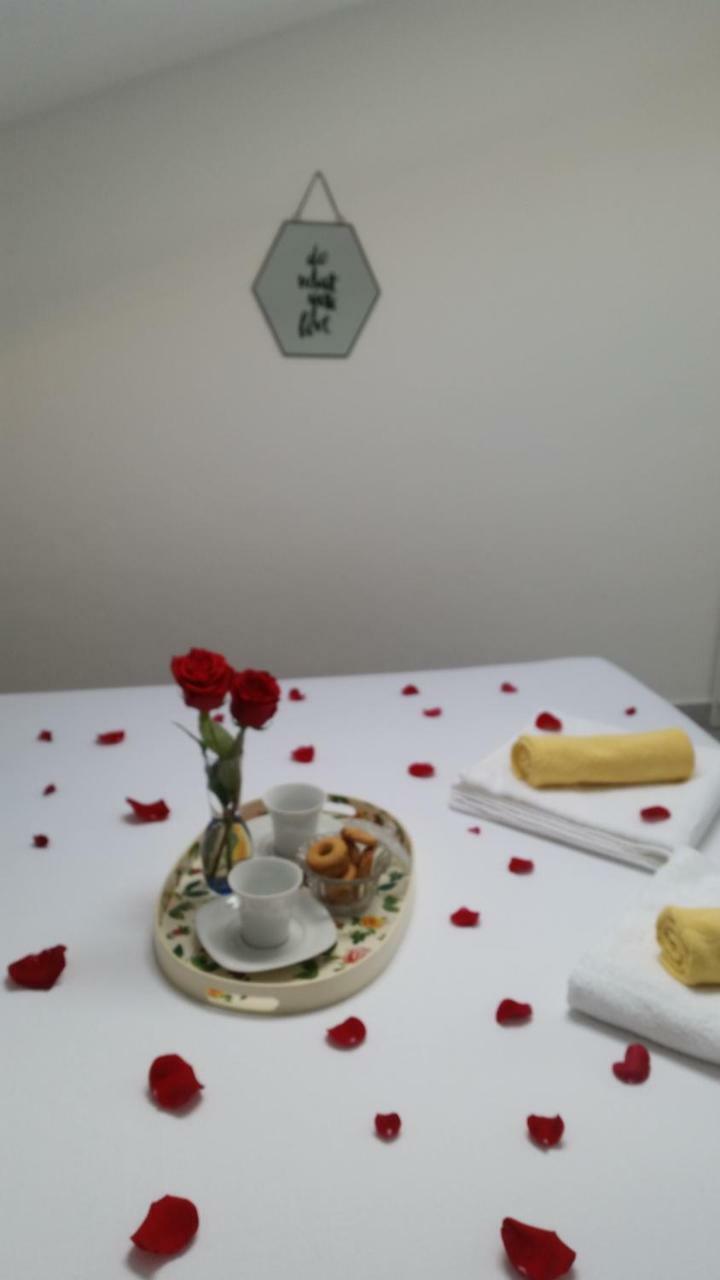 Apartman Sutalo Komarna Esterno foto