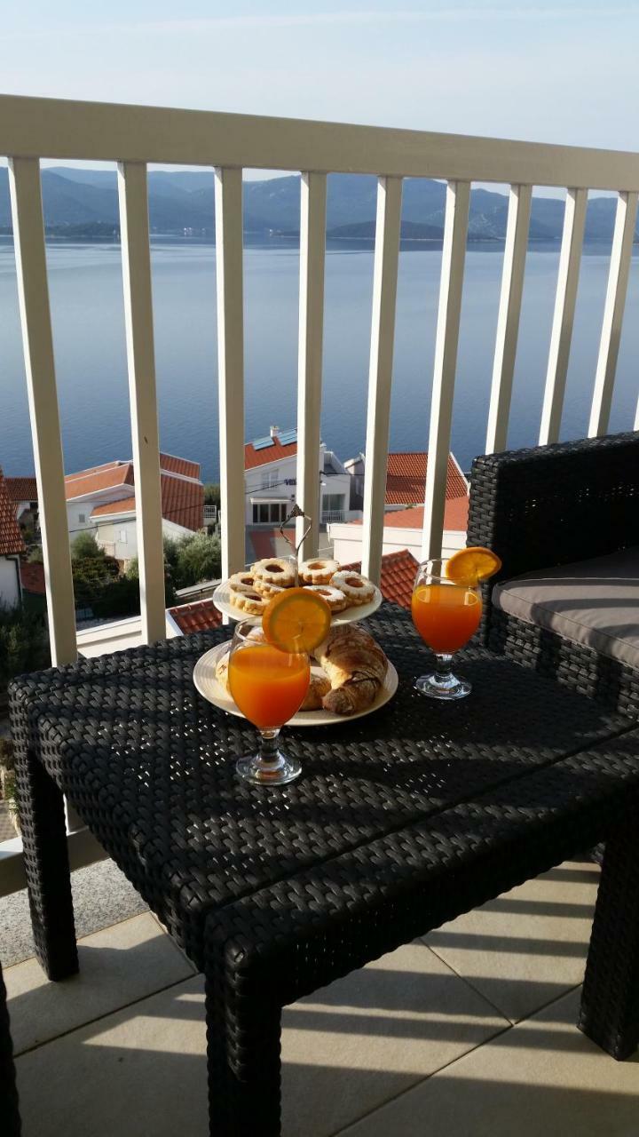 Apartman Sutalo Komarna Esterno foto